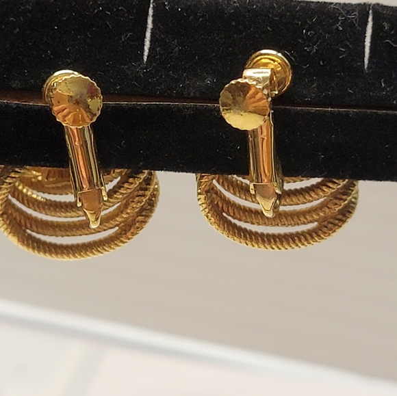Anne Klein goldtone textured spiral clip on screw back earrings Vintage - Picture 4 of 8